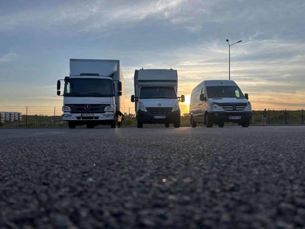 Автопарк вантажних автомобілів TransPortal у Києві