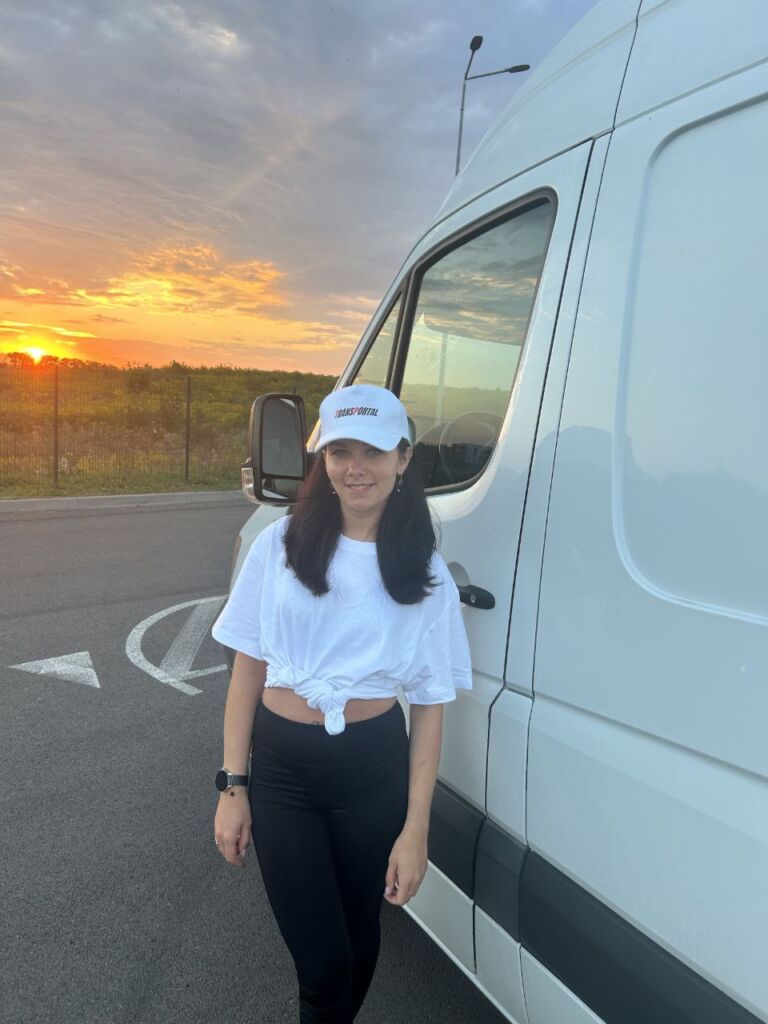 старший логіст Наталя Тарасова